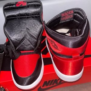 Jordan 1 “satin Bred”
